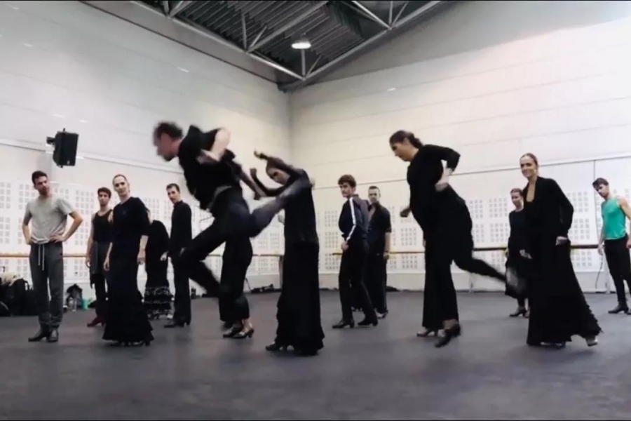 学一招Farruquito家的“举火烧天式”