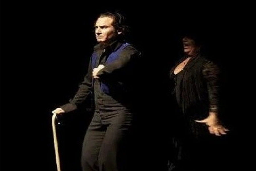 Sunday crutch technique and Choreography